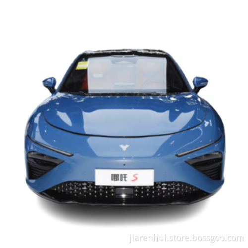 Nezha S 2022 pure electric 650 four-wheel drive large version REEV cars on sale in China